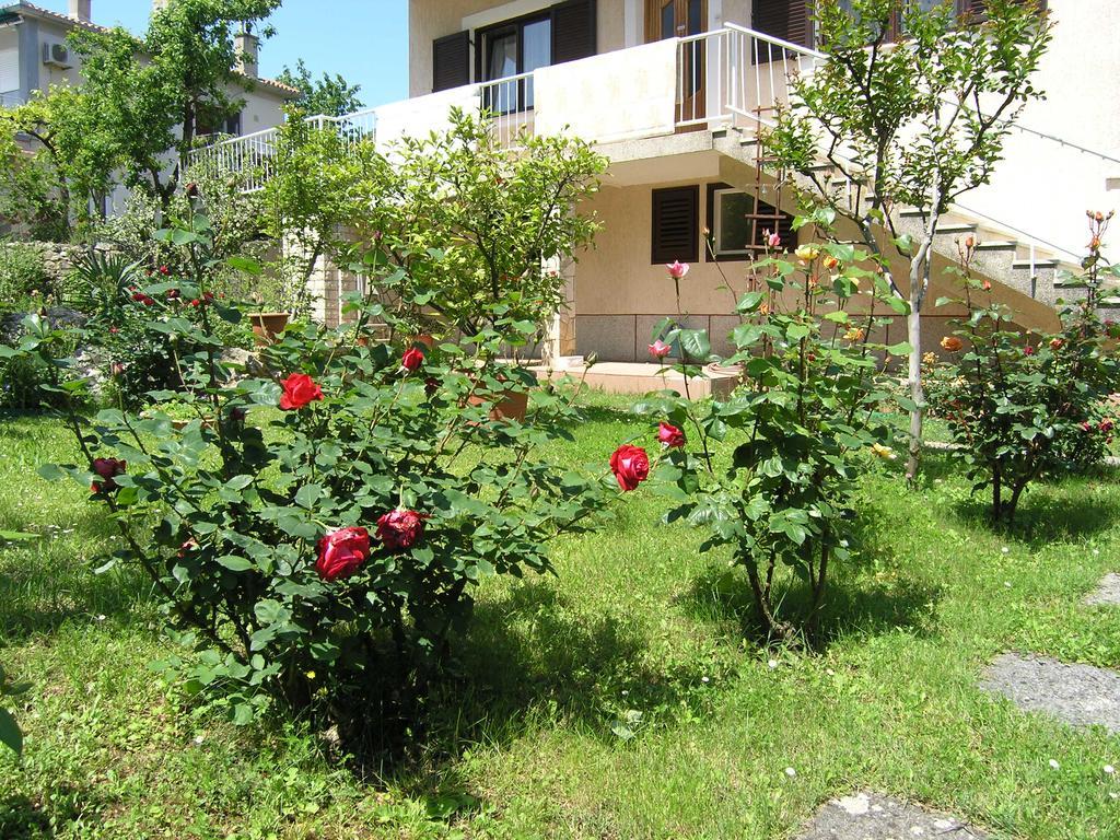 Apartments Ines Крк Экстерьер фото